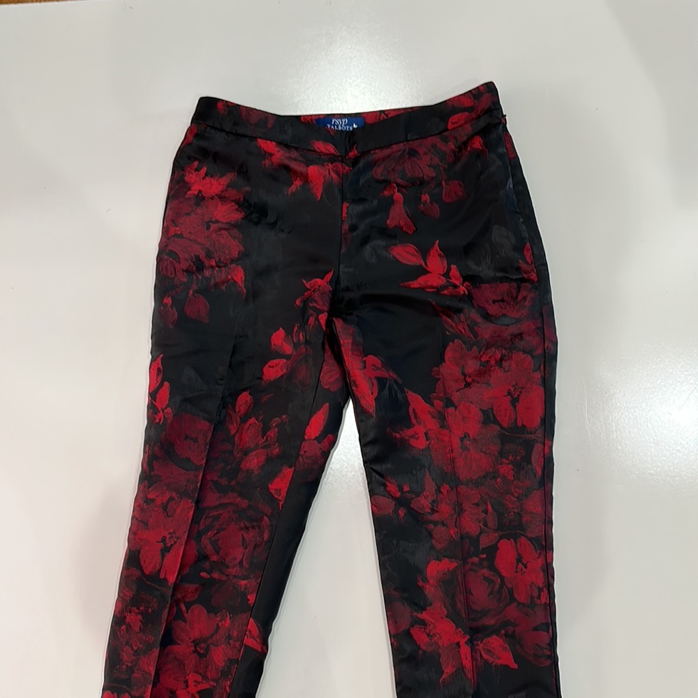 TALBOTS Hampshire Red & Black Floral Ankle Pants 6P - Picture 7 of 13